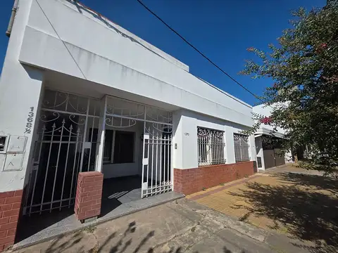 CASA EN VENTA LOS HORNOS 4 DORMITORIOS
