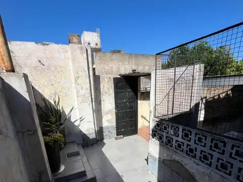 Depto Tipo Casa 4 ambientes con 2 baños