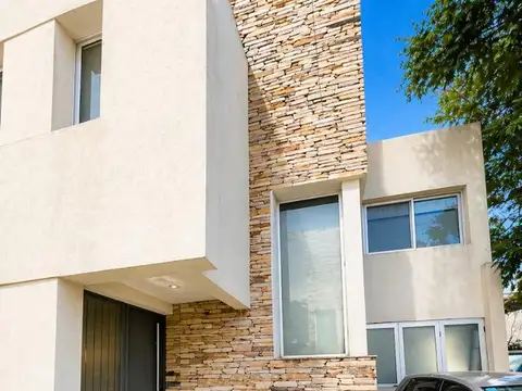 Casa en Venta en Ituzaingó Norte, USD 220.000