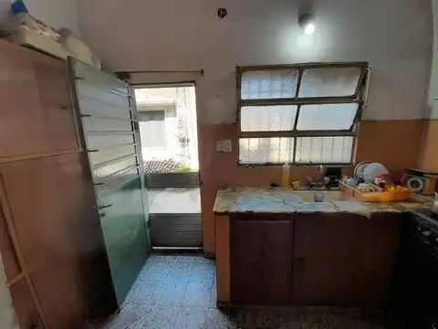 Casa 2 ambientes con 1 baño