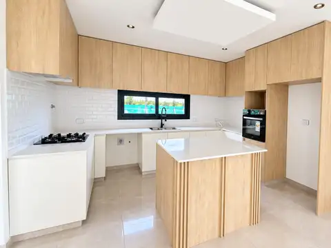 Casa  en Venta en Santa Sofía, Pilar del Este, Pilar