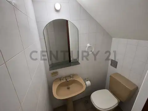 Depto Tipo Casa 4 ambientes con 2 baños
