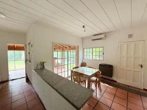 Casa en Venta con 5 cocheras