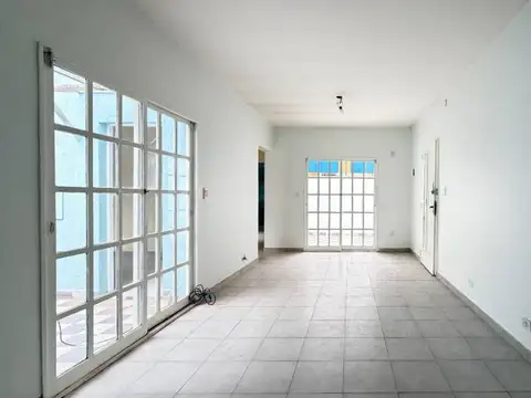 Depto Tipo Casa en Venta en Flores, USD 129.990