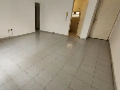 Jujuy 2200, Piso PB