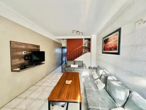 Depto Tipo Casa en Alquiler en Ramos Mejia, $ 1.500.000