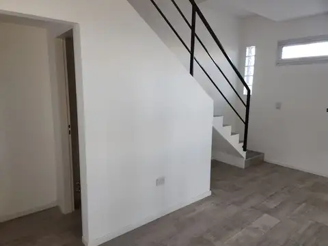 Casa en Venta en Castelar Sur, USD 120.000