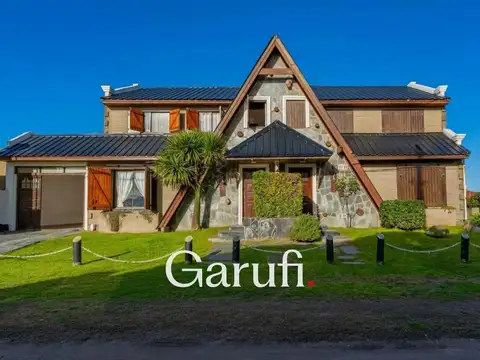 Casa en Venta en Santa Clara del Mar con vista al mar