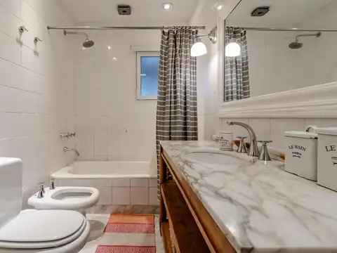 Departamento 4 ambientes con 3 baños