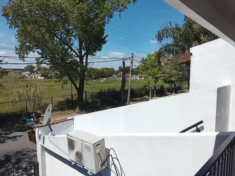 Depto Tipo Casa en Alquiler al Este