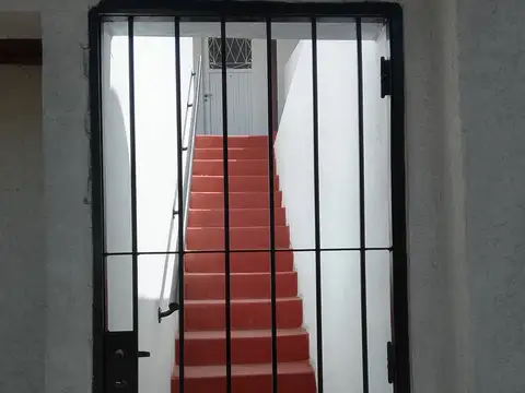 Depto Tipo Casa en Alquiler de 3 ambientes