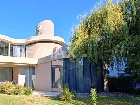 CASA EN ALQUILER 5 AMBIENTES LA COMARCA CENTENARIO