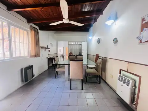 Casa 4 ambientes con 1 baño