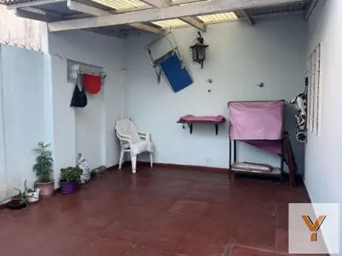 Casa 3 ambientes con 1 baño