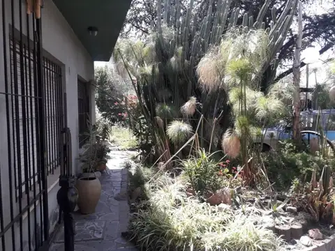 Casa en Venta en Burzaco, USD 160.000