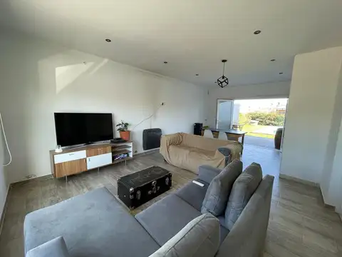 Casa en VENTA de 3 dorm. barrio Bodega Sol del Valle, Gral. Roca