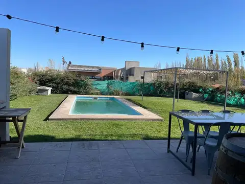 Casa en VENTA de 3 dorm. barrio Bodega Sol del Valle, Gral. Roca