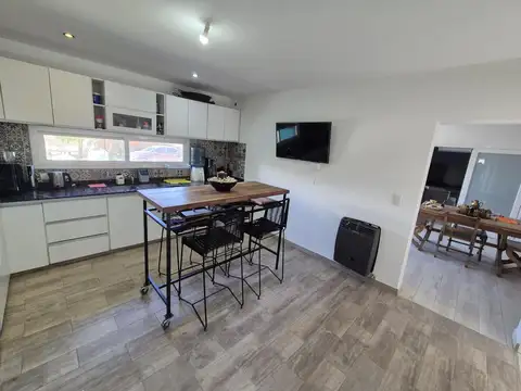 Casa en Venta en General Roca, USD 195.000