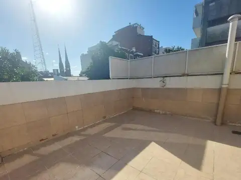 HERMOSO TRIPLEX EN CABALLITO CON COCHERA