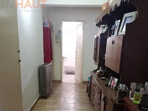 Casa 8 ambientes con 3 baños