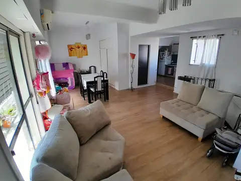 Depto Tipo Casa en Venta en Monte Castro, USD 134.900