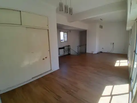 Depto Tipo Casa 2 ambientes con 1 baño