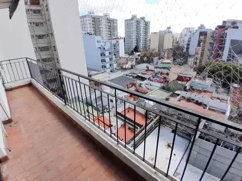 Av Diaz Velez 4500, Piso 6