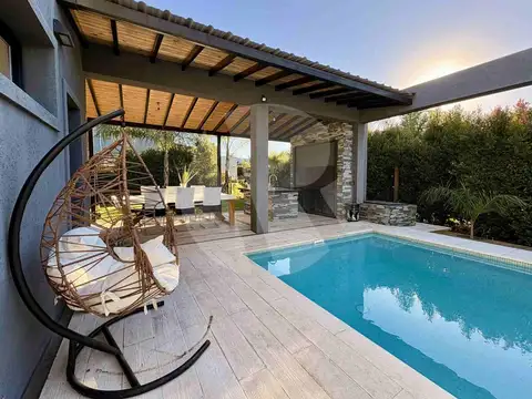 Casa en Venta Barrio Santa Guadalupe Pilar del Este