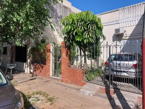 Casa - Venta - Argentina, Lanús - VALPARAISO 492