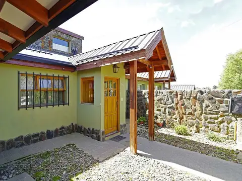 CASA EN ZONA PIPO 2 DORM LINVING COMEDOR GARAGE.