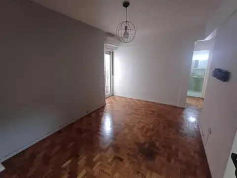 Departamento en Venta en Coghlan, USD 65.000