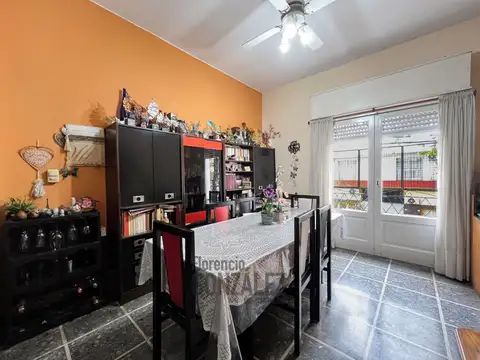 Depto Tipo Casa 4 ambientes con 2 baños