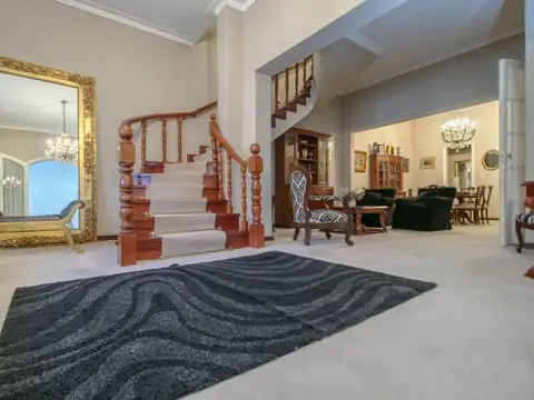 Casa en Alquiler de 4 dormitorios