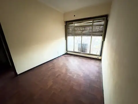 Libertad 2400 , Piso 2