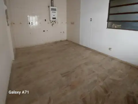 CASA MAS GALPON EN VENTA A METROS DEL CASINO