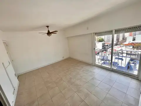 Departamento en Alquiler en Villa Ballester, $ 1.000.000