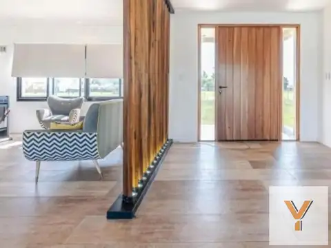 Casa en Venta - 3 Dormitorios 4 Baños - 270mts - Chacras de la Trinidad