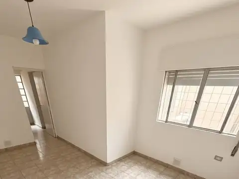 Depto Tipo Casa 4 ambientes con 1 baño