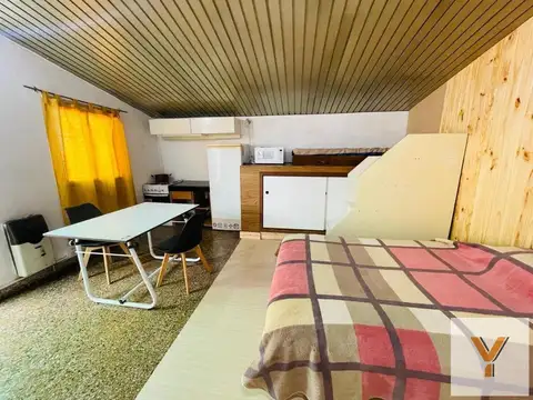 Depto Tipo Casa 5 ambientes con 2 baños