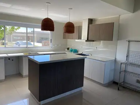 Casa en Alquiler en Canning, USD 1.900