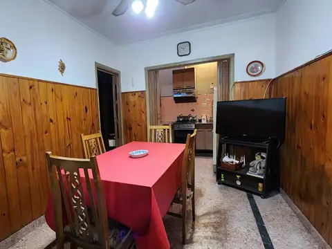 Aristóbulo del Valle 900