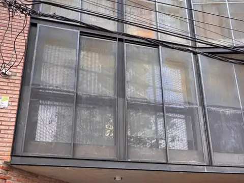 Cochera en venta en Lisandro de la Torre