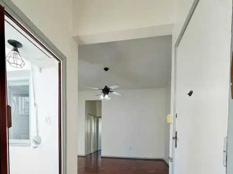 Avenida Teniente General Donato Álvarez 1500, Piso 1