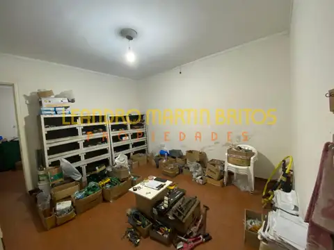 Casa en Alquiler con 2 cocheras
