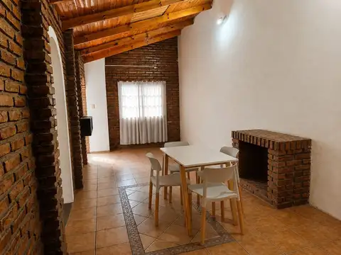 CASA 4 AMBIENTES VENTA MATADEROS GARAGE PATIO