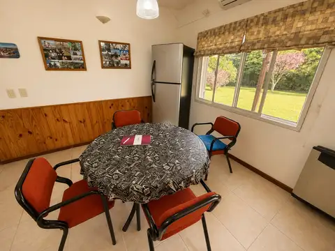Casa 3 ambientes con 2 baños