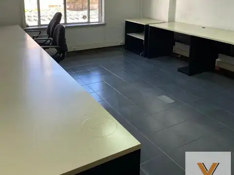 Oficina en venta - 6 Despachos 2 Baños - 270Mts2 - Monserrat