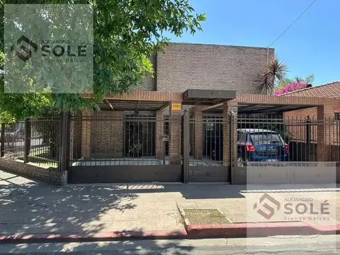 Casa En Oportunidad Barrio Parque Velez Sarfield