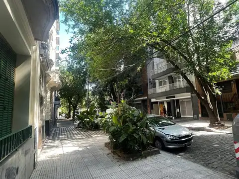 Exclusiva Casa de Época con Jardín en el Mejor Caballito Residencial