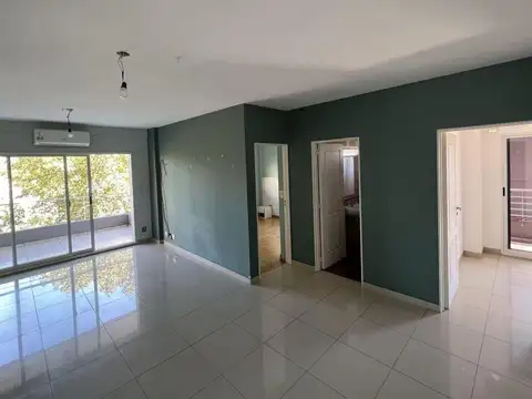 CASEROS 2300. Entre Pueyrredon y Rivadavia